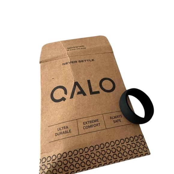 NWT Qalo Size 10 Men’s Black Classic Silicone Ring - Picture 1 of 2